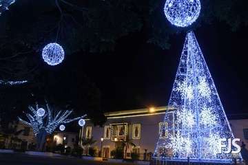 La Navidad ya ilumina Telde/Francisco Javier Santana y Antonio Alí.